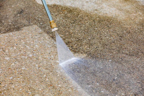 Best Soft Washing  in Germantown, IL